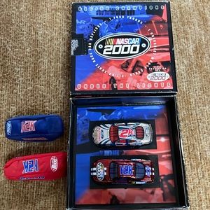 NASCAR 2000 Under the Lights Racing Champions, Scale 1:64